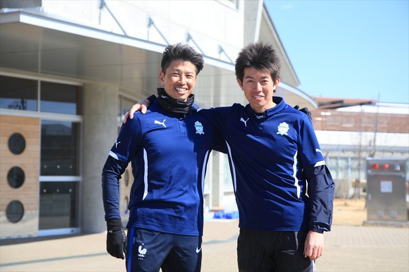 城戸コーチ（左）と副代表・柴田さん（右）